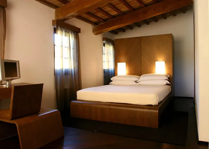 La Torre Wine 4* Montecarlo